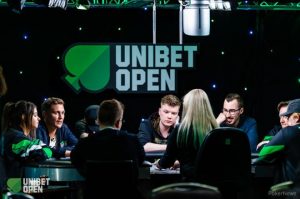 Winsor Leads the Final 19 at Unibet Open up London